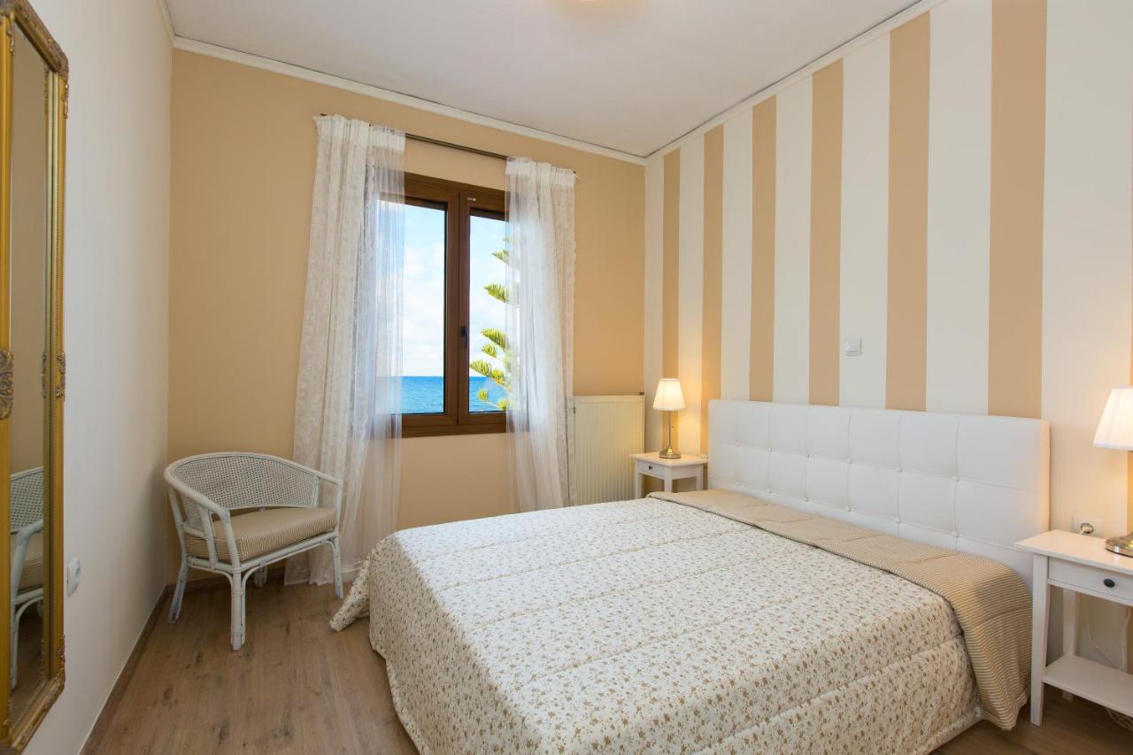 Beachfront Family Villa Katerina With Private Pool, Playground, Bbq & Amazing Sea Views! Petres  Buitenkant foto