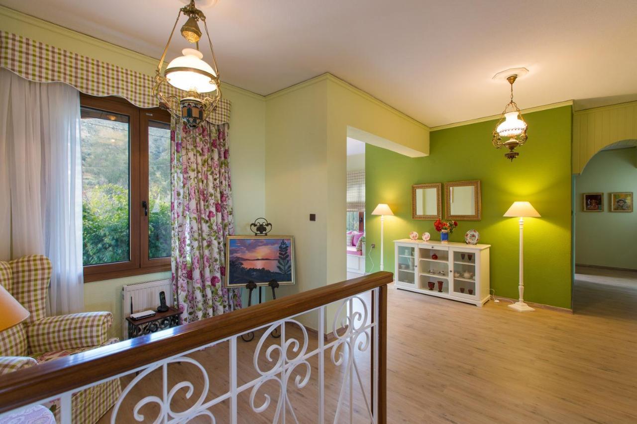 Beachfront Family Villa Katerina With Private Pool, Playground, Bbq & Amazing Sea Views! Petres  Buitenkant foto