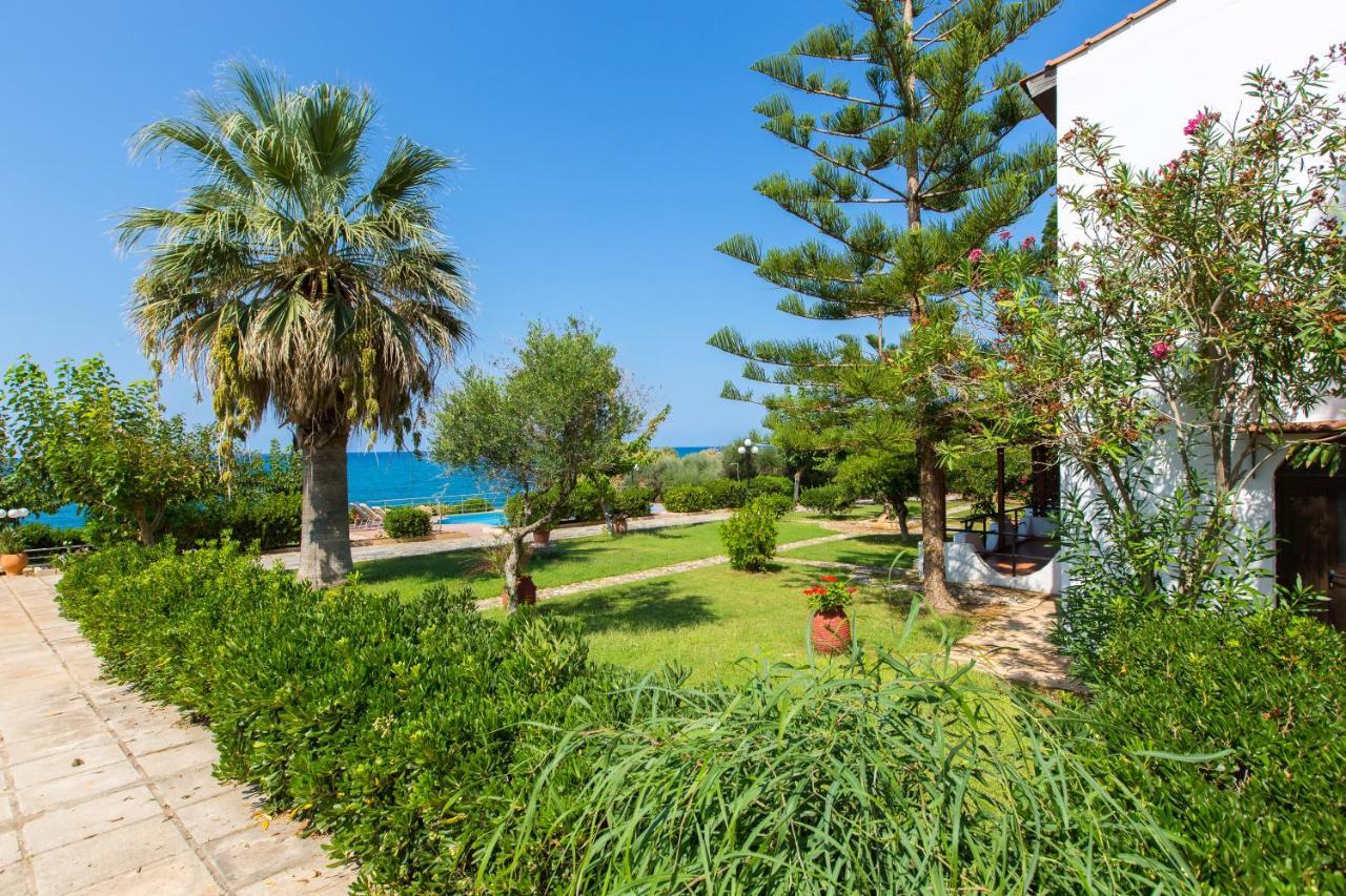 Beachfront Family Villa Katerina With Private Pool, Playground, Bbq & Amazing Sea Views! Petres  Buitenkant foto