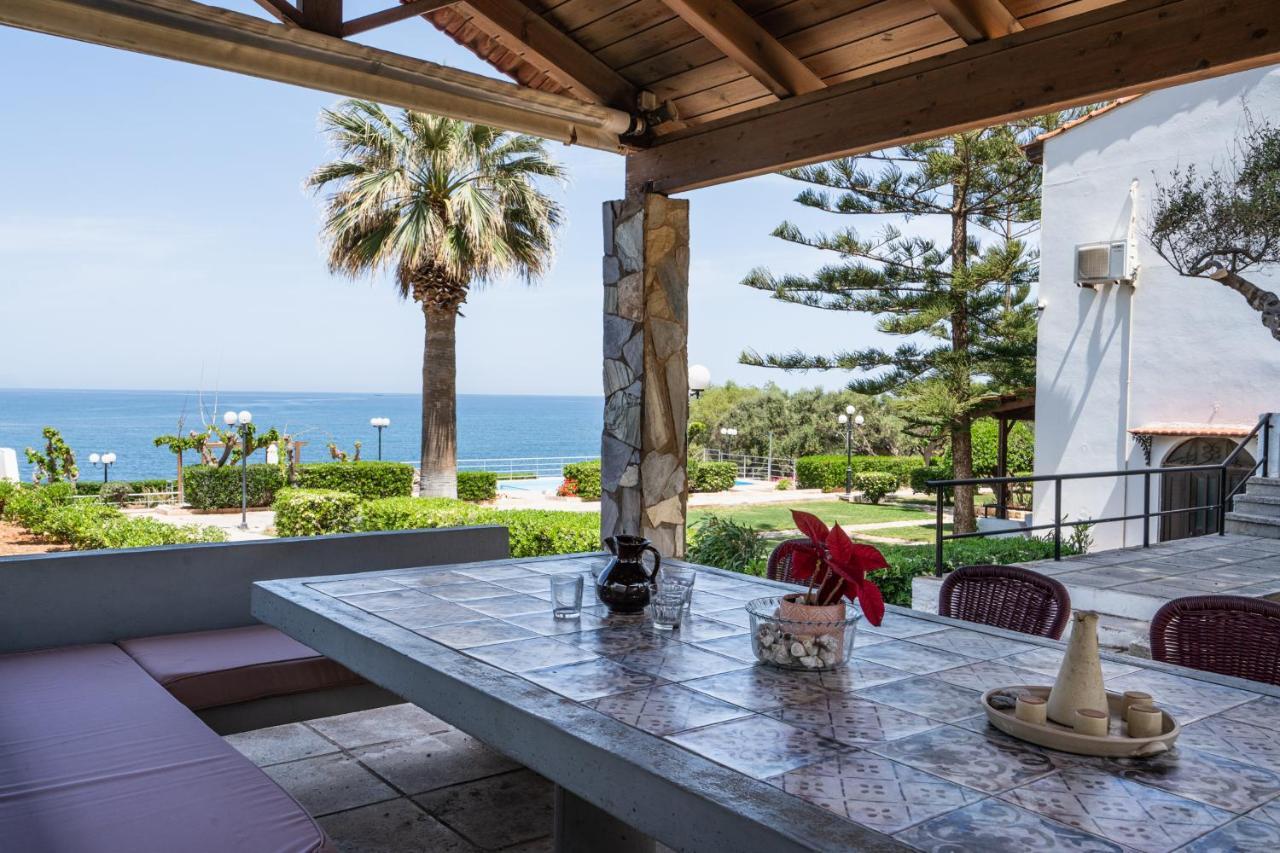 Beachfront Family Villa Katerina With Private Pool, Playground, Bbq & Amazing Sea Views! Petres  Buitenkant foto